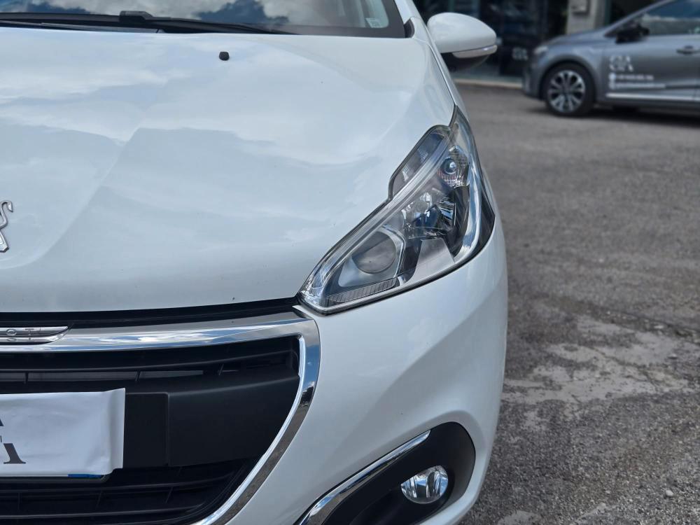 Peugeot 208 5 Porte 208 5p 1.2 puretech Active 82cv