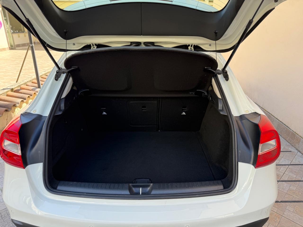Mercedes-benz GLA 200 GLA 200 d Automatic Business