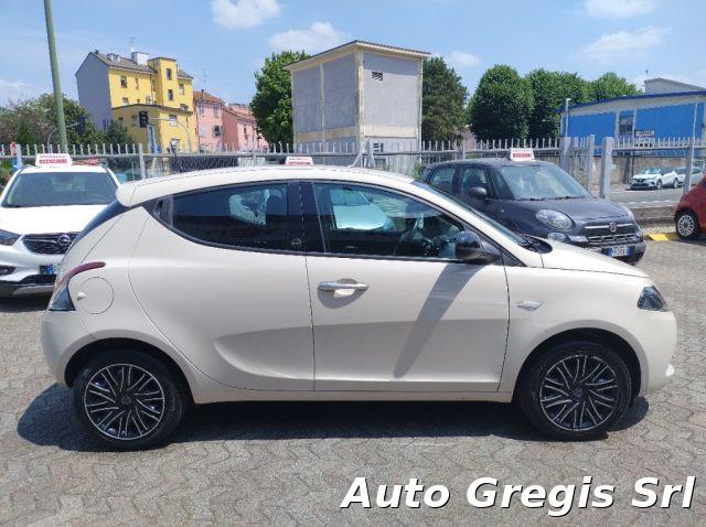 LANCIA Ypsilon 1.0 FireFly 5 porte S&S Hybrid Ecochic Gold