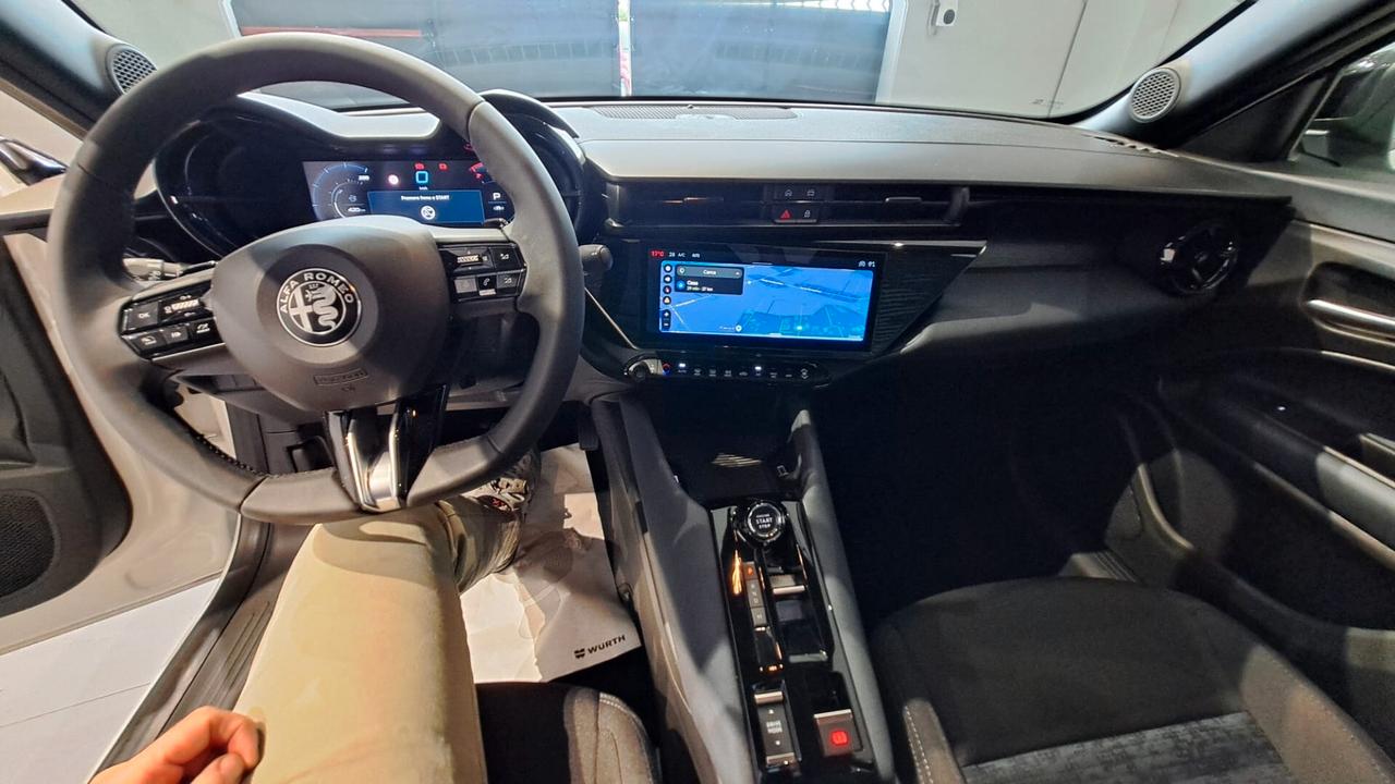 Alfa Romeo Junior 1.2 145 CV Hybrid eDCT6