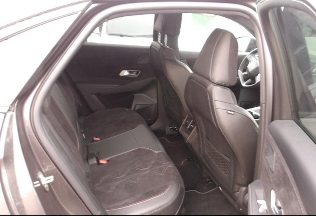 DS 7 1.5 BLUEHDI 130CV AUTOM. PERFORMANCE LINE ( FARI LED - COCKPIT - NAVI - MIRROR - PDC - TELECAMERA POST. - CERCHI 19 )