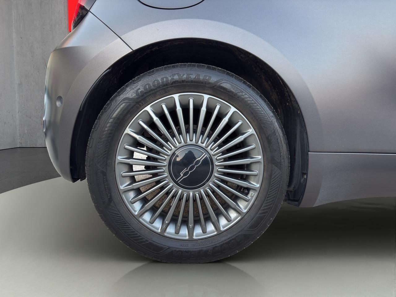 Fiat 500 500e Berlina 42 kWh Icon