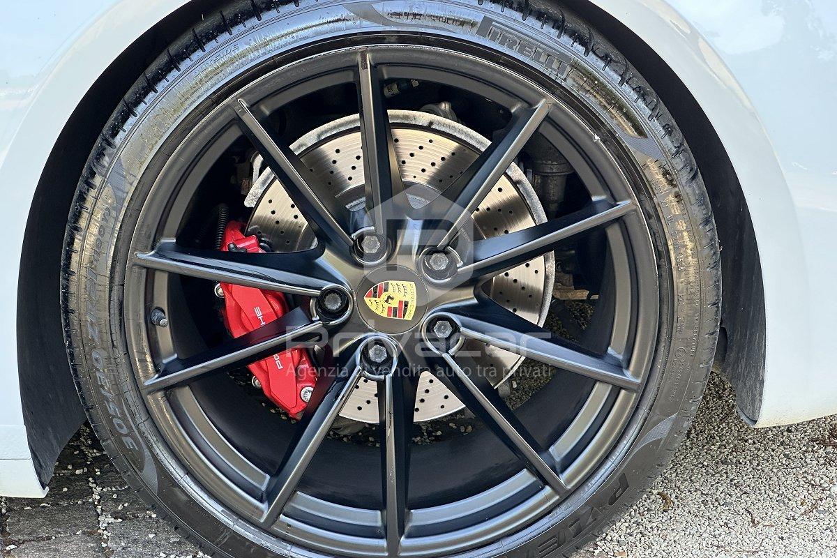 PORSCHE 911 Carrera 4S