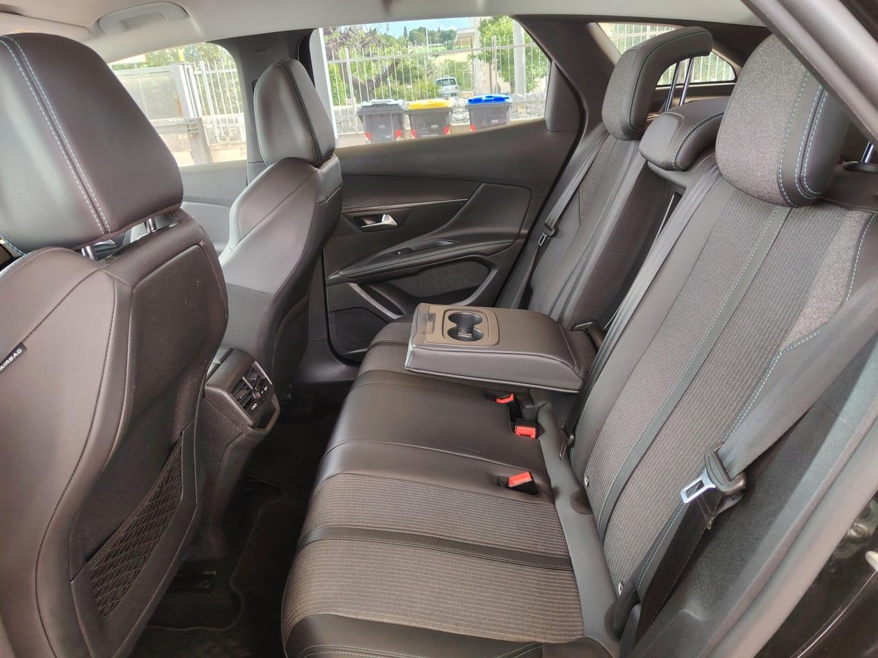 Peugeot 3008 BlueHDi 130 S&S EAT8 Allure Pack 2022