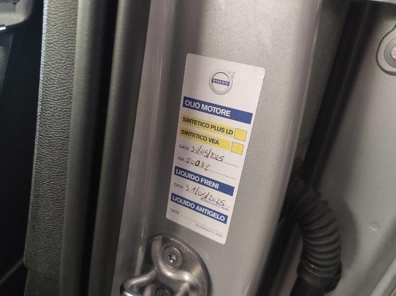 VOLVO XC40 (2017-->) - XC40 T2 Core