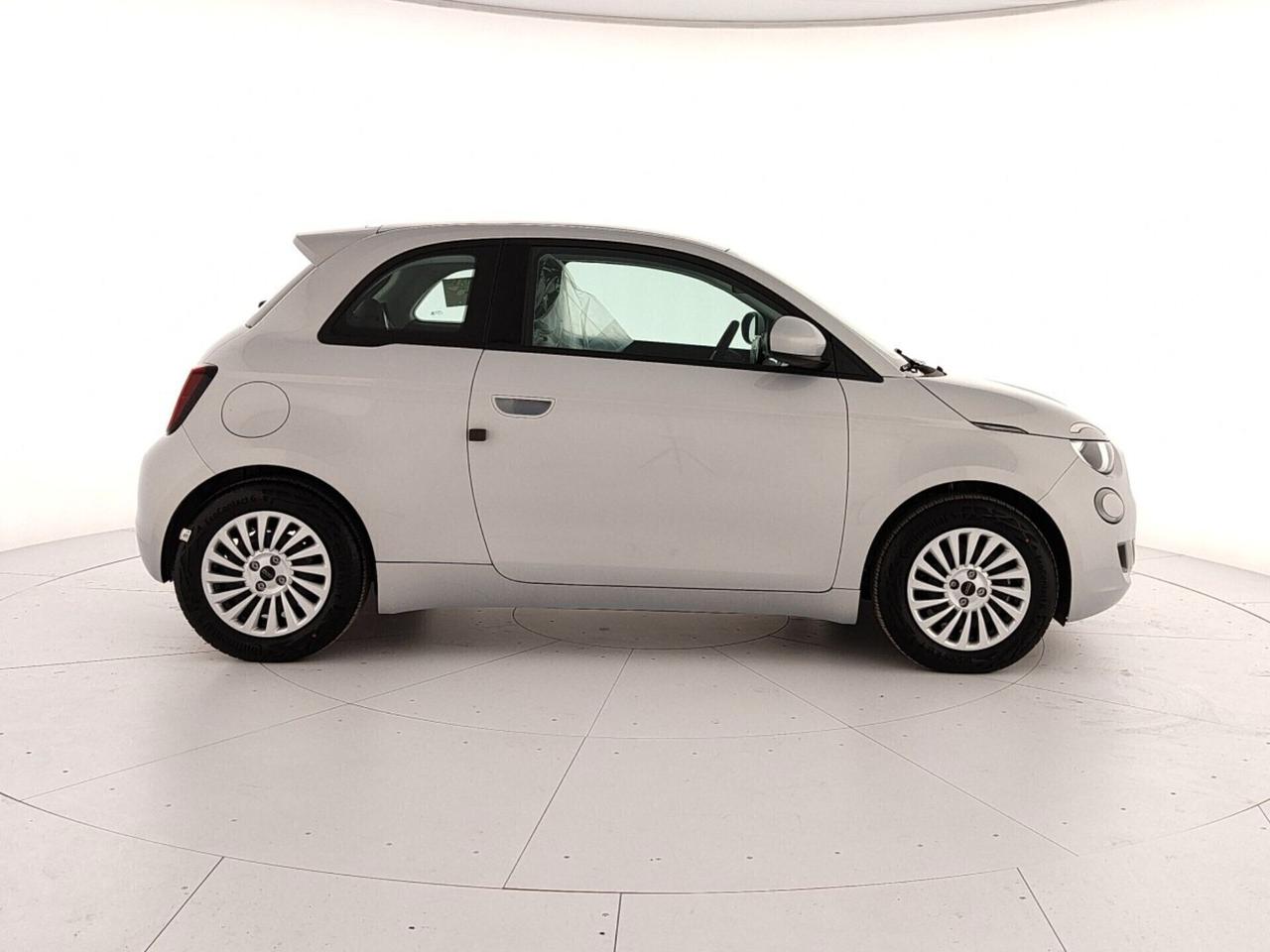 Fiat 500 500e Berlina 42 kWh