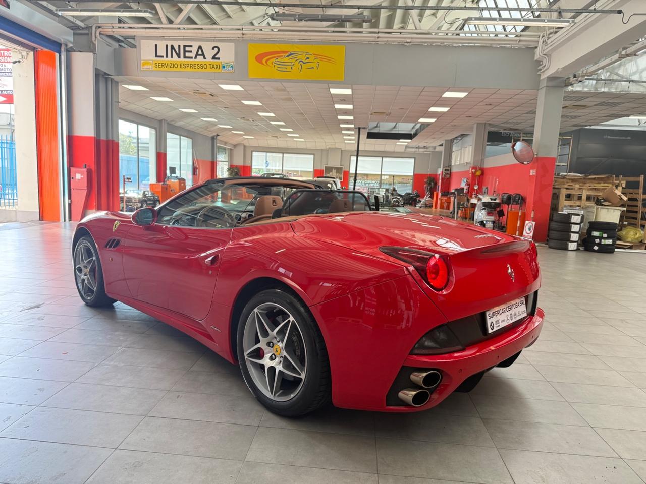 Ferrari California DCT OFFICALE ITALIANA TAGLANDI FERRARI