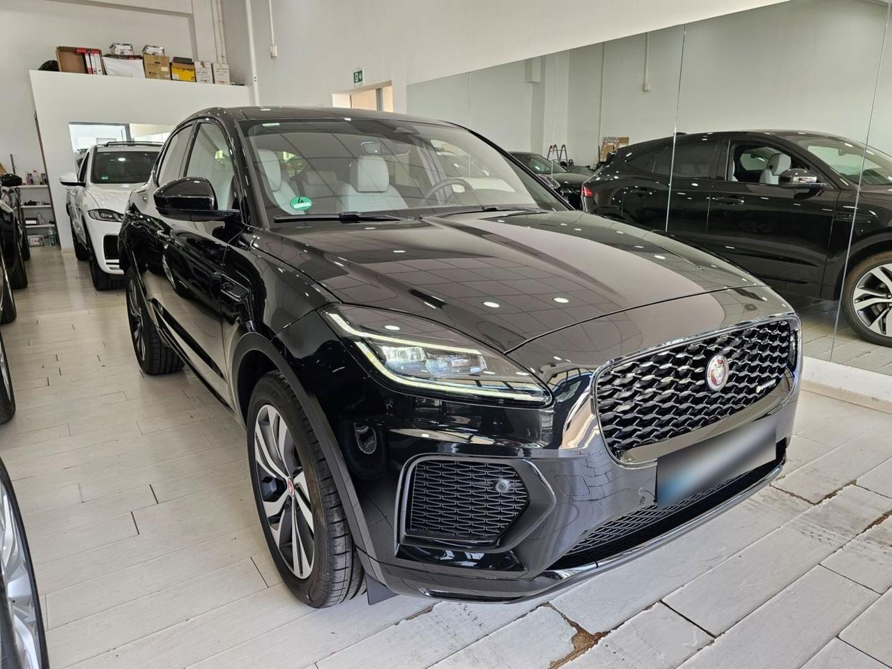 Jaguar E-Pace R-Dynamic SE Navi Camera Tetto C.20" LED BlackPack
