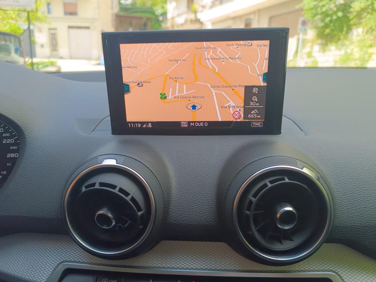 Audi Q2 30 TDI Business