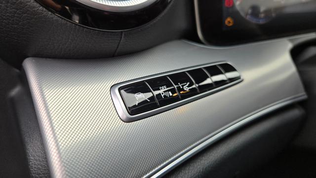 MERCEDES-BENZ E 220 d COUPE 4MATIC PREMIUM PLUS AMG TAGLIANDI MB UNIP
