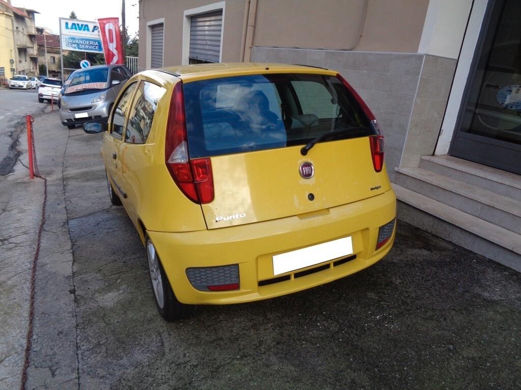 Fiat Punto 1.3 MJT 69CV (Neopatentati)