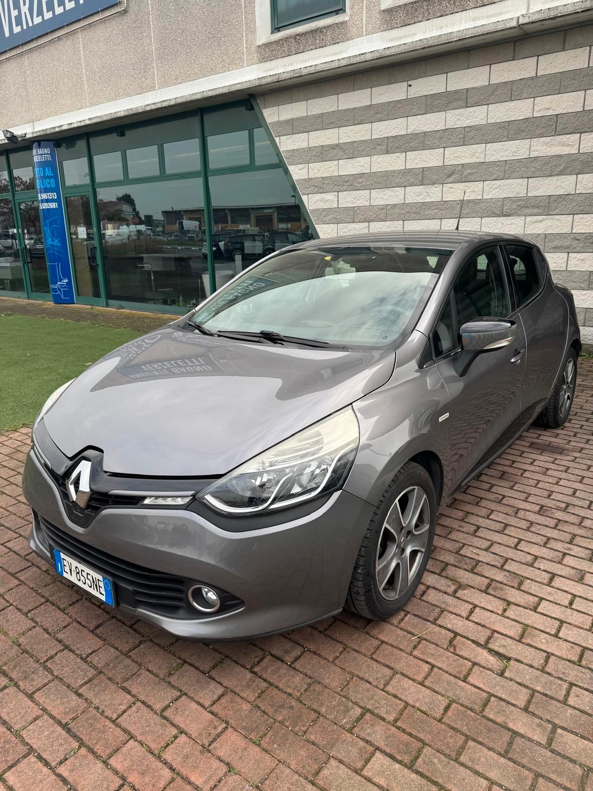 Renault Clio 1.2 75CV 5 porte Costume National