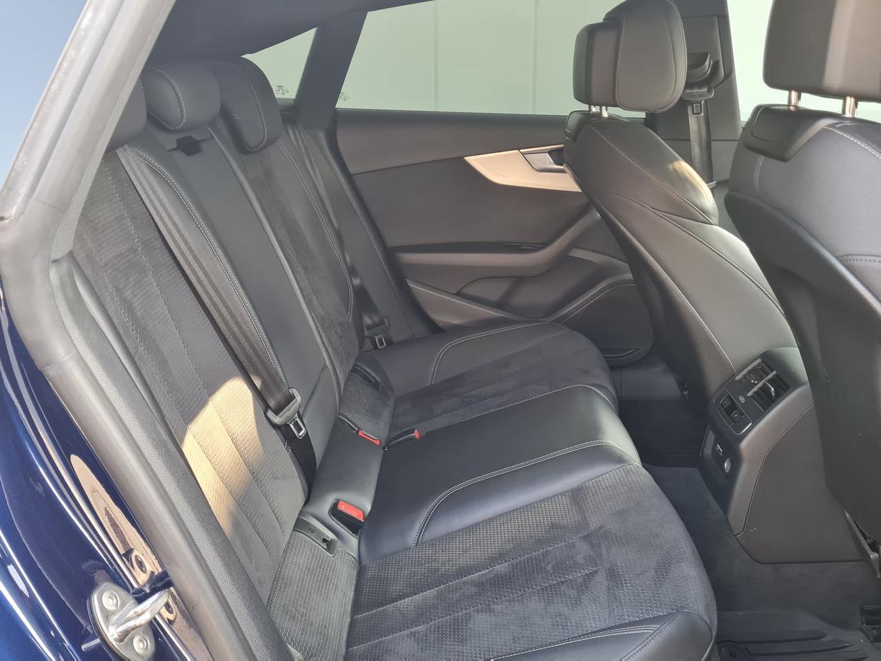 Audi A5 3.0 45 TDI Sport Attitude #9638