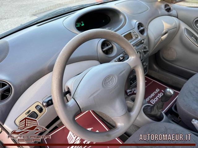 TOYOTA Yaris 1.0i 16V cat 5 porte Sol GOMMATA! NEOPATENTATI!