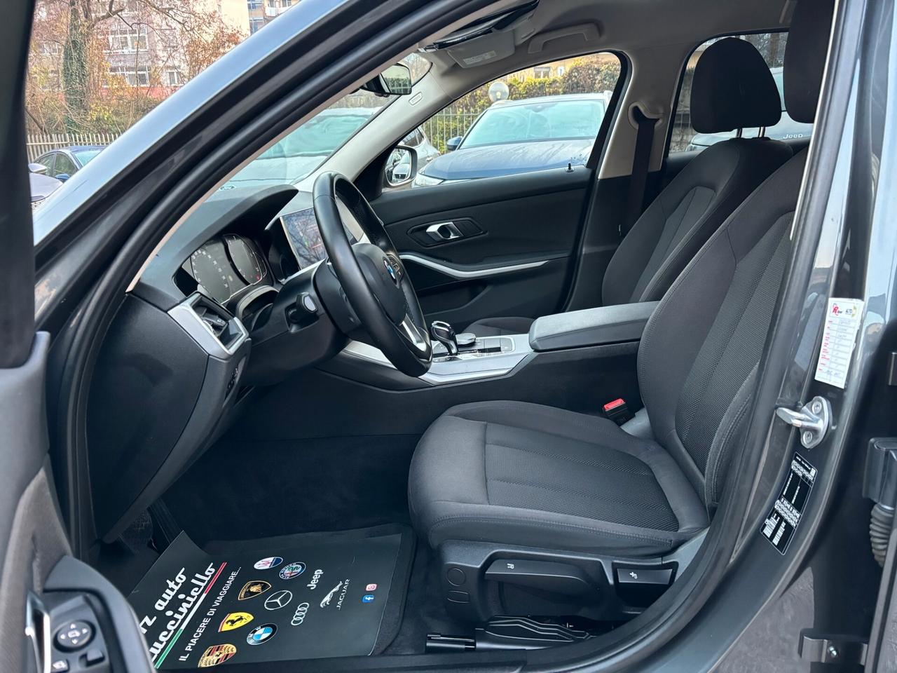 Bmw 318d 48V Touring Sport FULL- LED