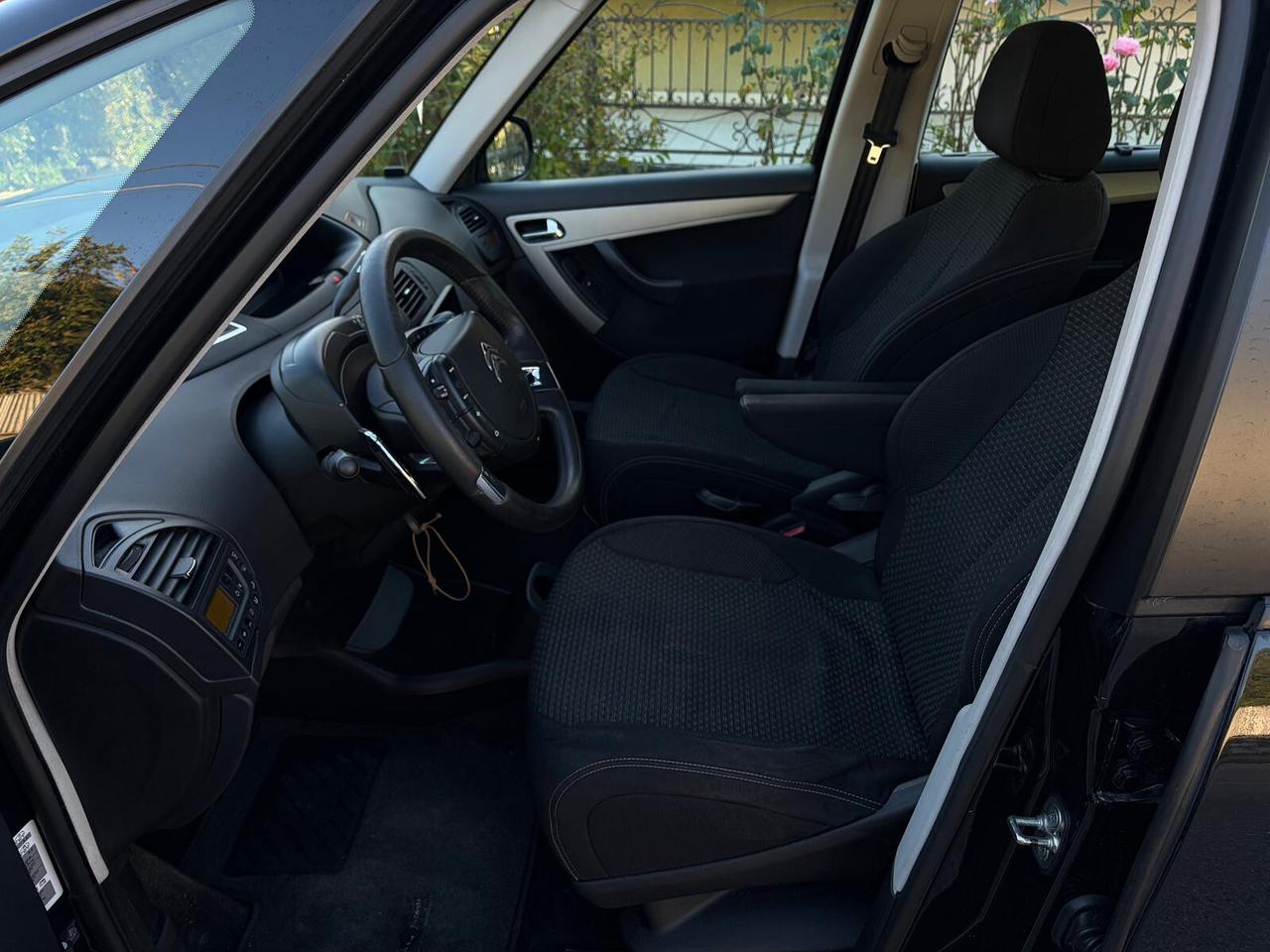 Citroen C4 Grand Picasso 1.6 e-HDi 112CV CMP6 Exclusive