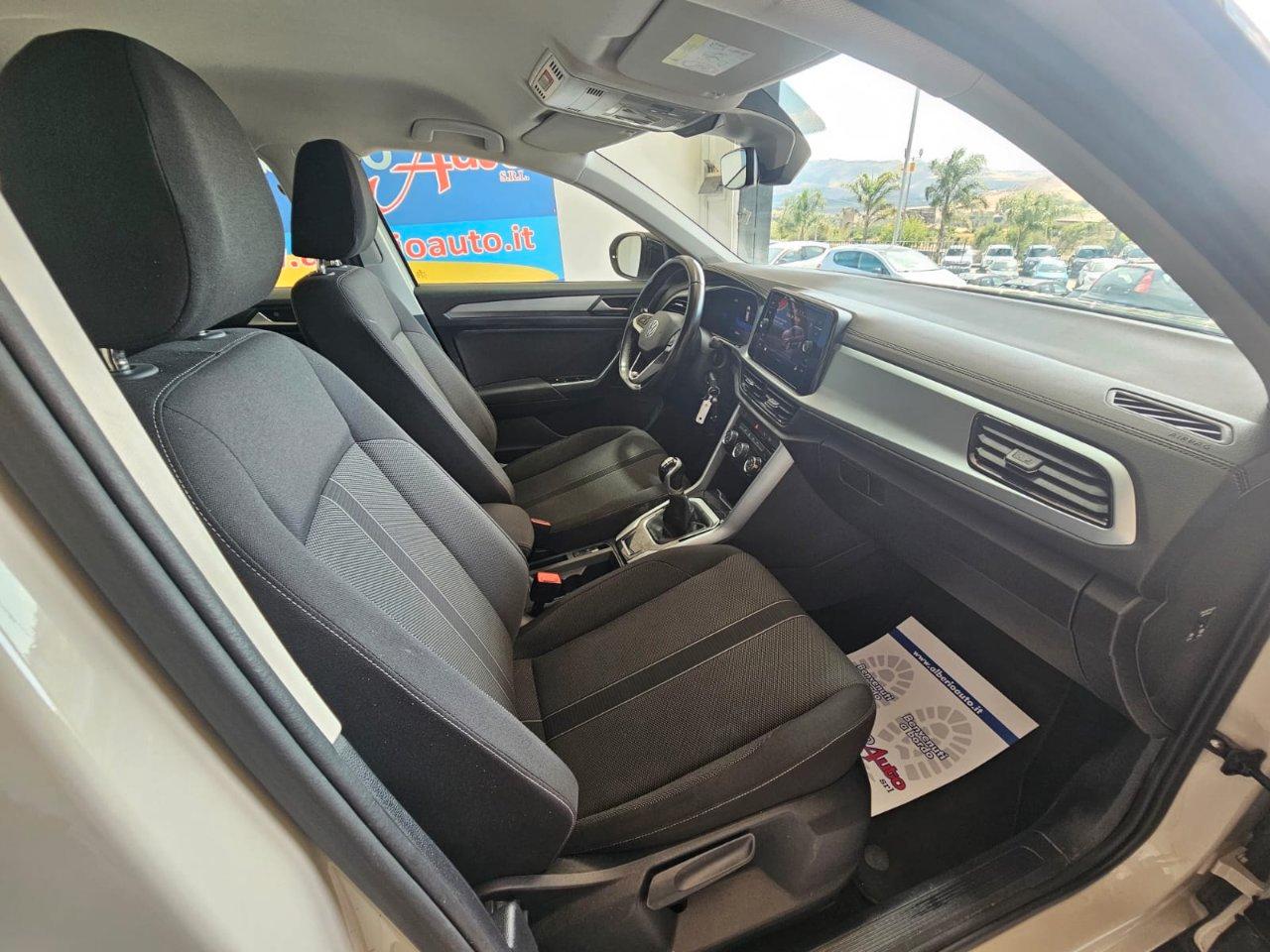 Volkswagen T-Roc 2.0 tdi R-Line 115cv *OFFERTA DEL MESE*