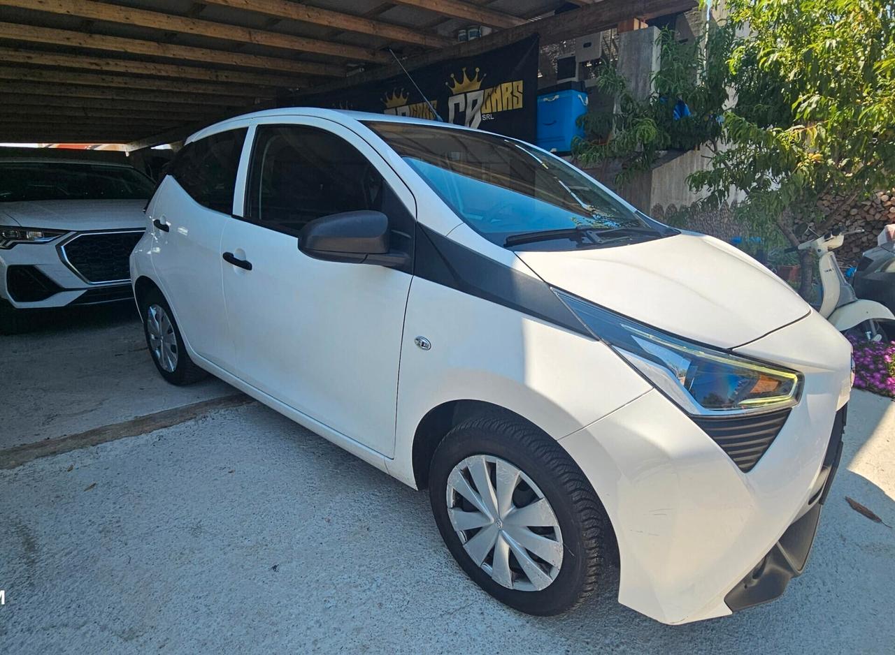 Toyota Aygo 1.0 VVT-i 72 CV 5 porte x-play
