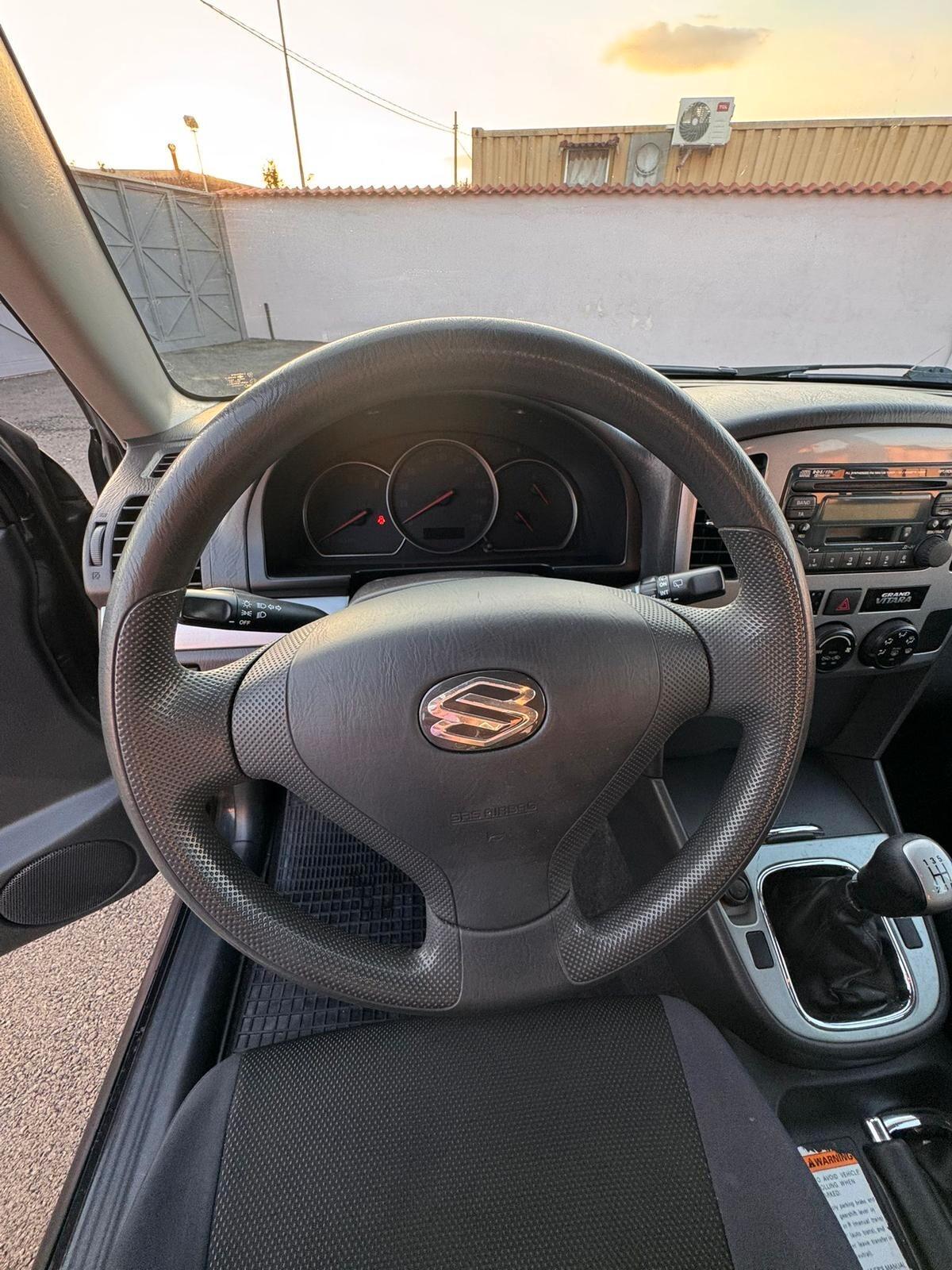 Suzuki Grand Vitara 2.0