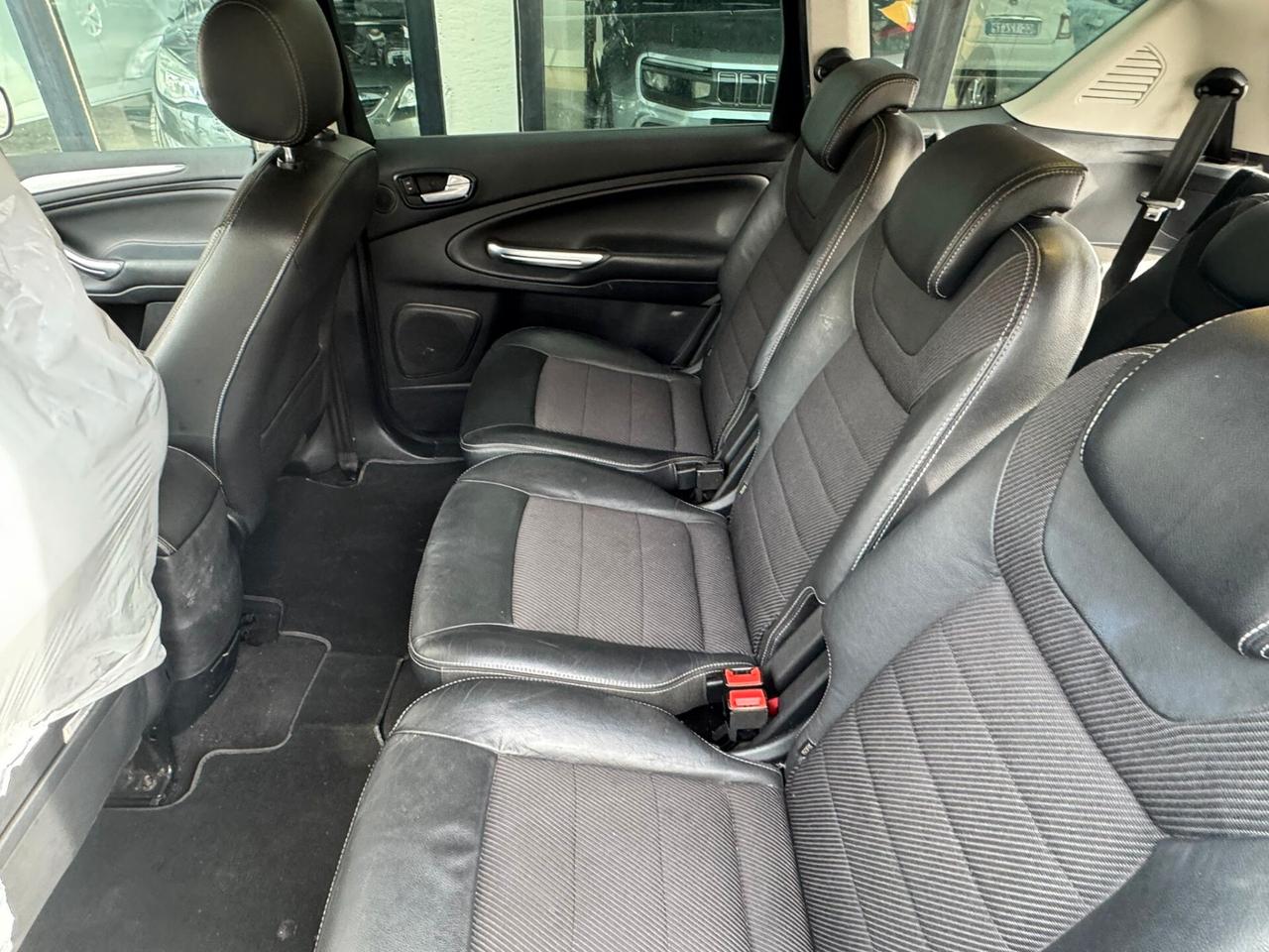 Ford S-Max 2.0 TDCi 163CV Powershift 7 posti Business Nav