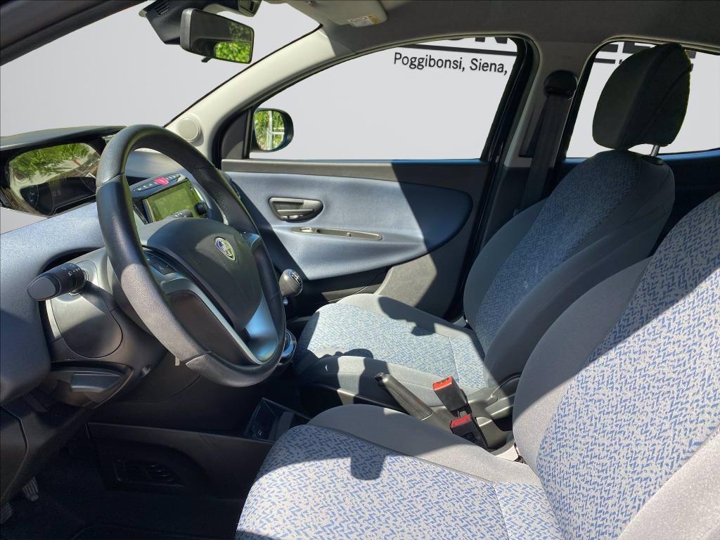 LANCIA Ypsilon 1.0 firefly hybrid Gold s&s 70cv 5p.ti del 2023
