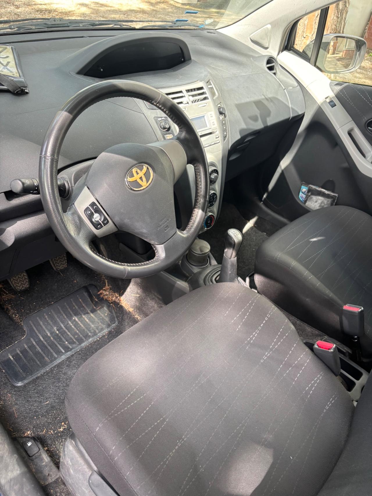 Toyota Yaris 1.0 5 porte Sol