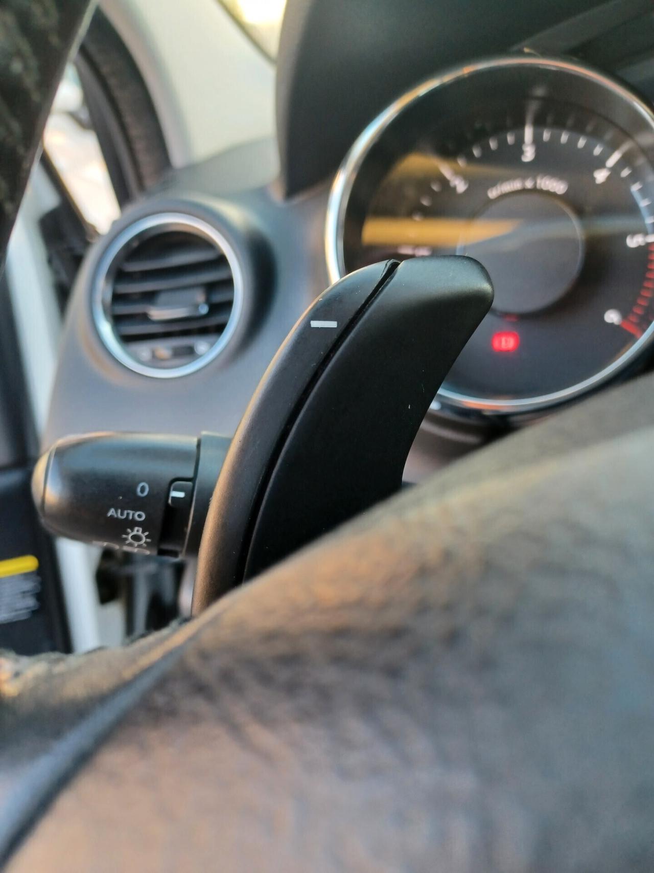 Peugeot 5008 1.6 HDi 115CV Allure 7 POSTI