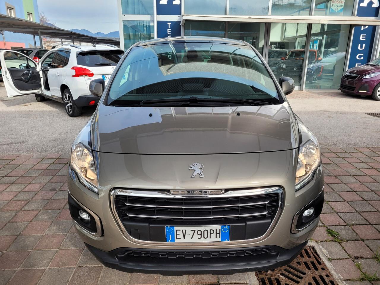 Peugeot 3008 1.6 HDi 115CV Allure