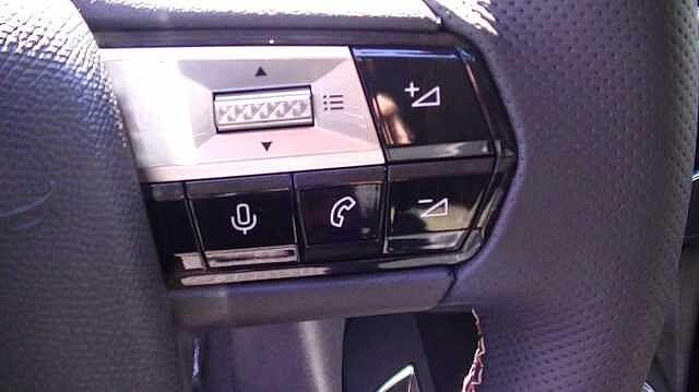 DS DS 3 3 BlueHDi 130 aut. Performance Line
