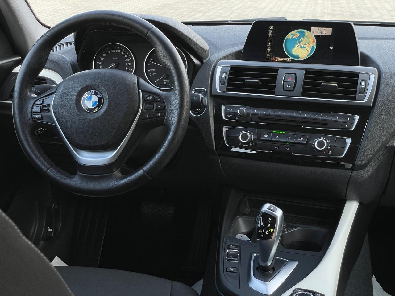 Bmw 118 118d 5p. Urban