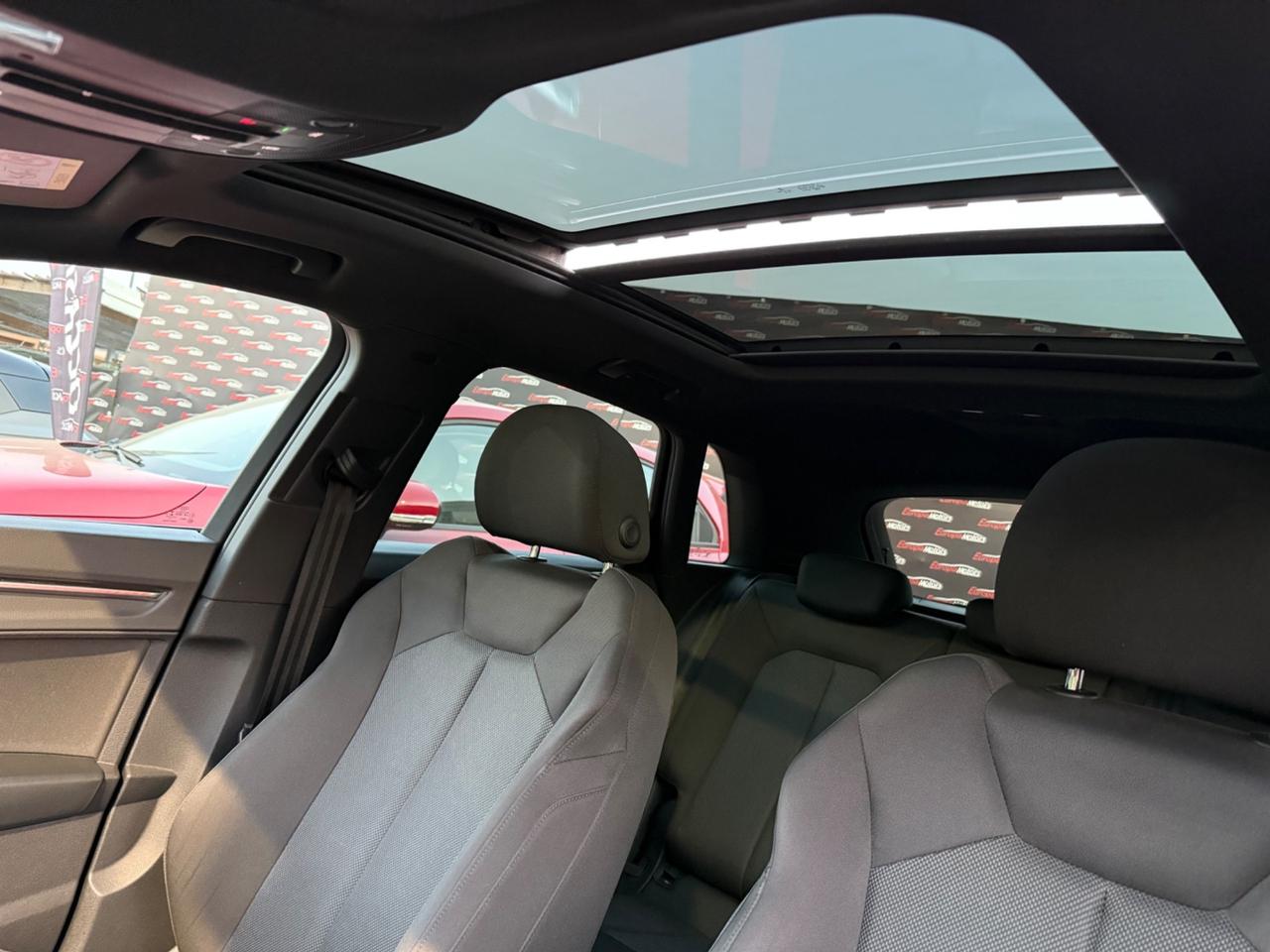 Audi Q3 35 TDI quattro S line edition TETTO