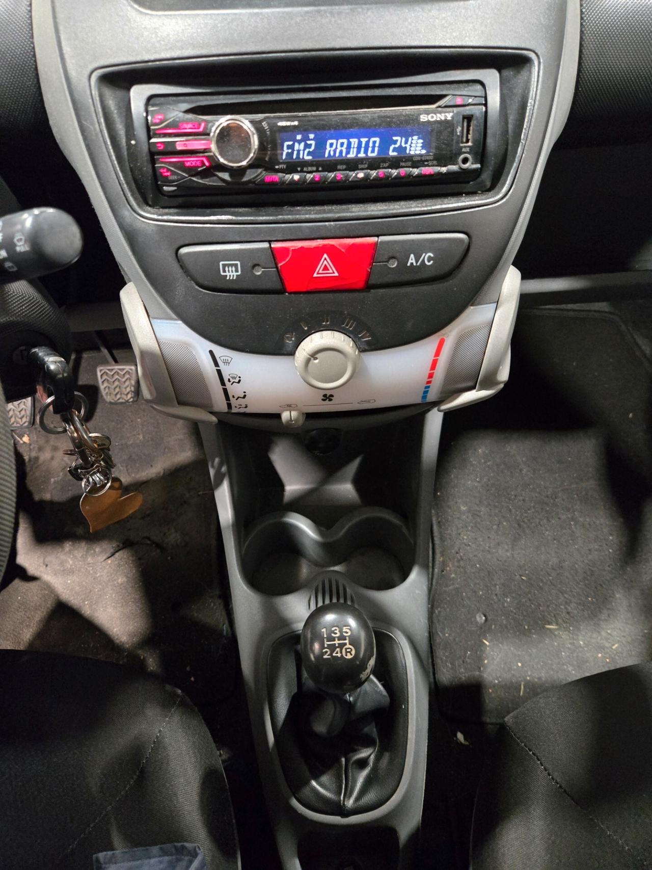 Toyota Aygo 1.0 12V VVT-i 5 porte Sol