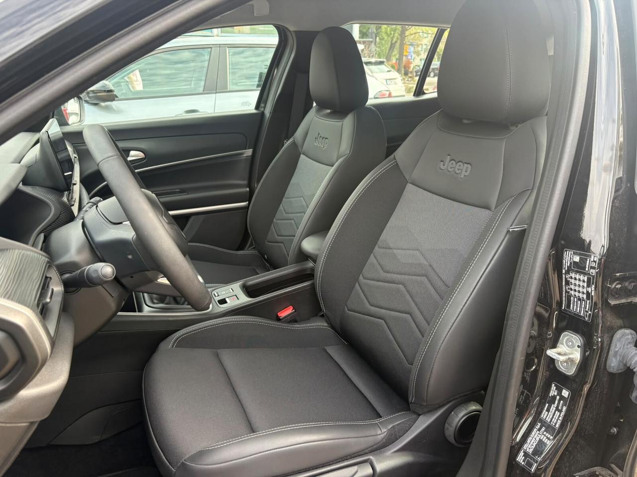 Jeep Avenger 1.2 Turbo 100 CV Altitude NOVEMBRE 2024