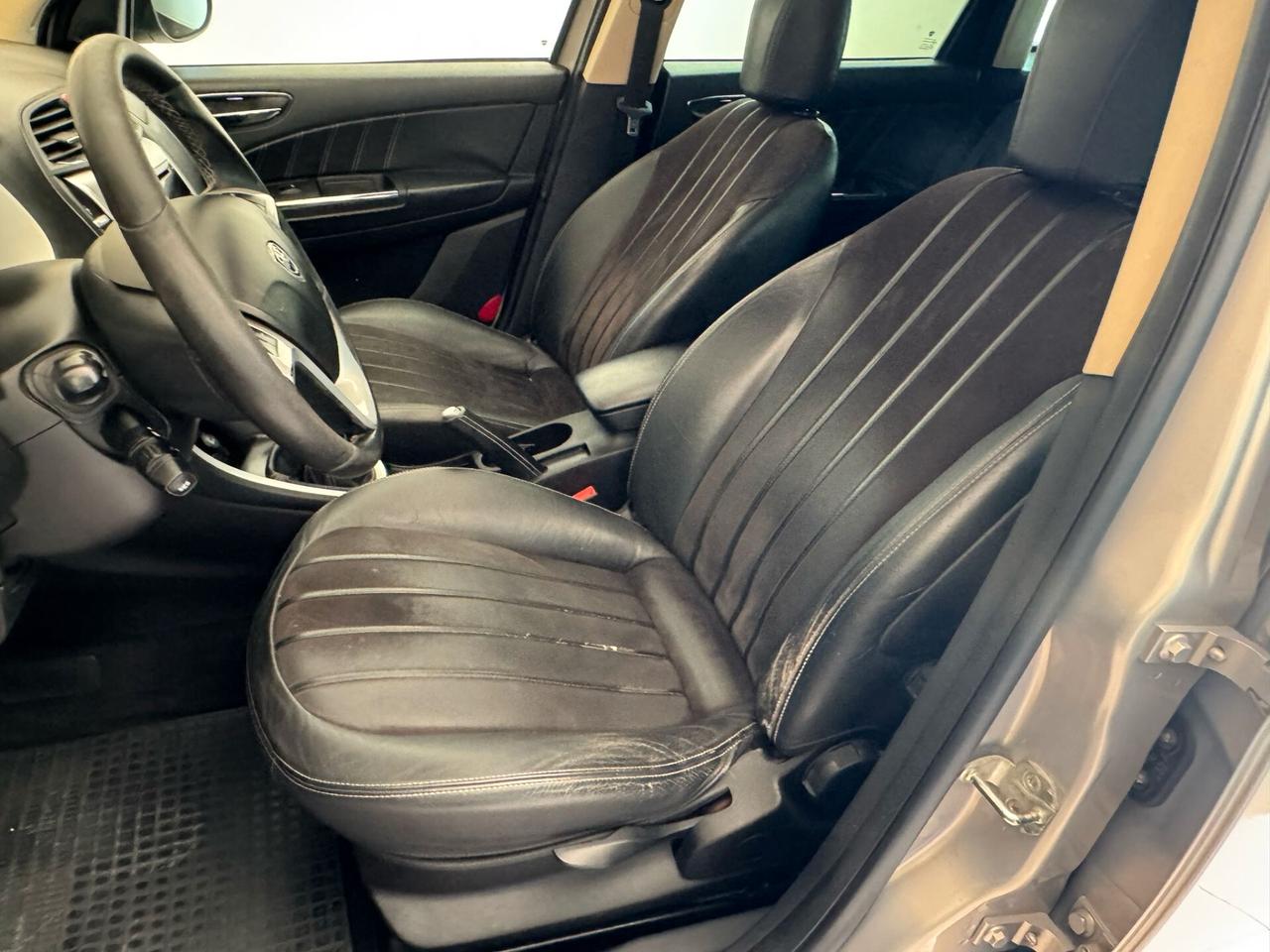 LANCIA DELTA 1.6 MJ 120 CV. BI-COLORE TETTO+CERCHI
