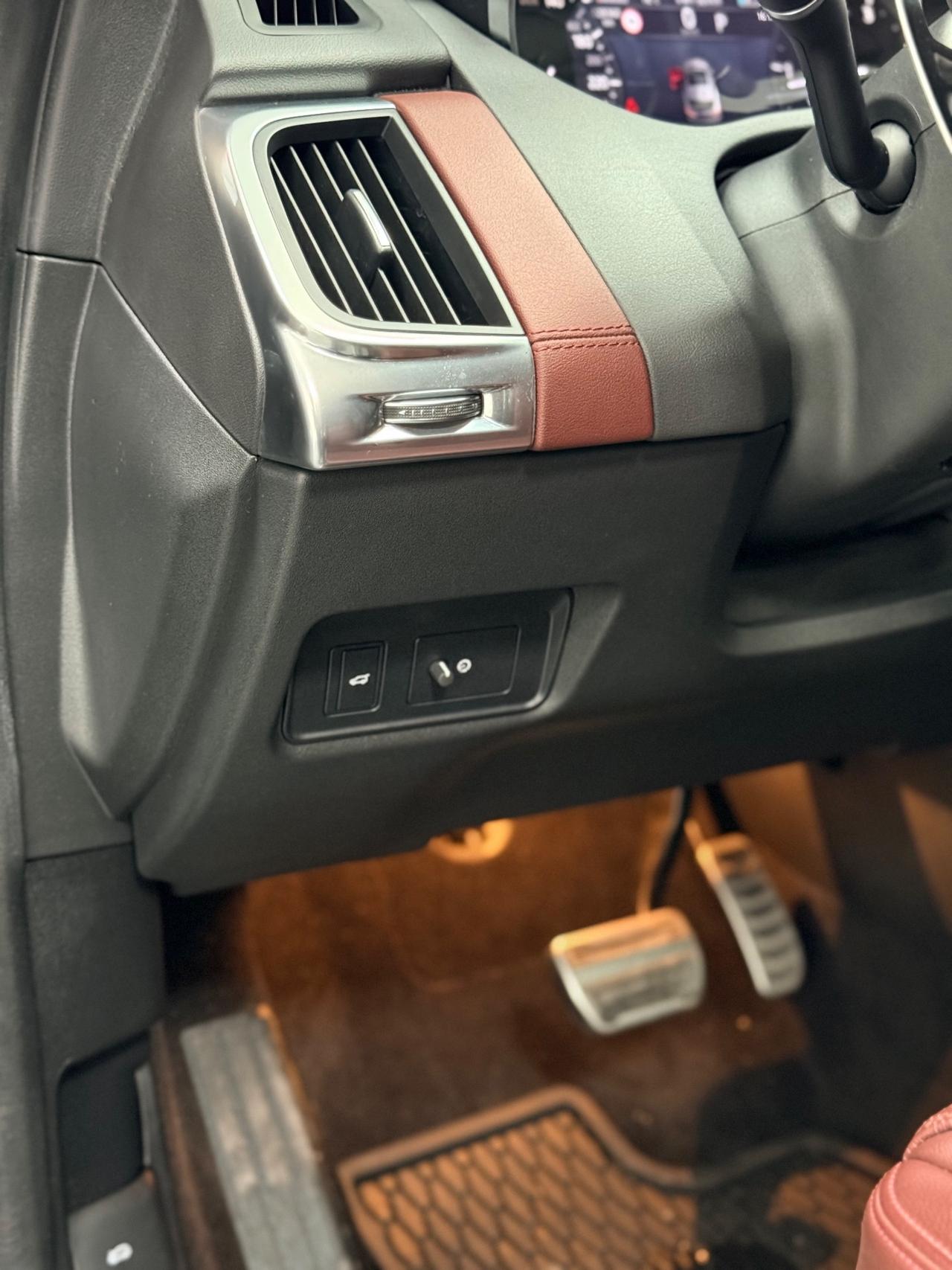 Jaguar E-Pace 2.0D I4 163 CV AWD R-Dynamic HSE 06/2023 Euro 6D