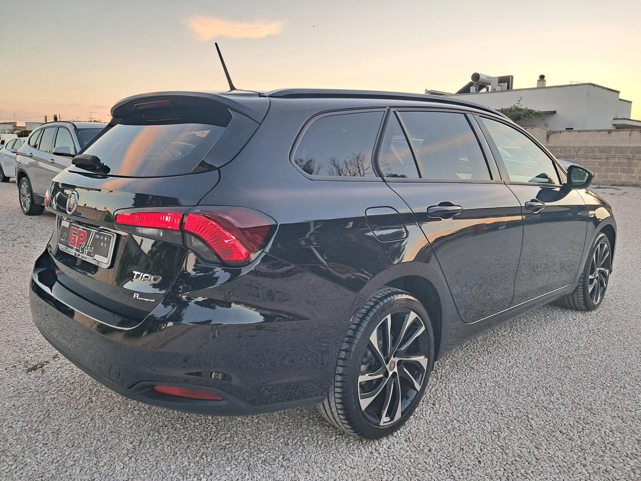 Fiat TIPO 1.6-Mtj 120CV-DCT *S-DESIGN*PELLE*NAVI*LED