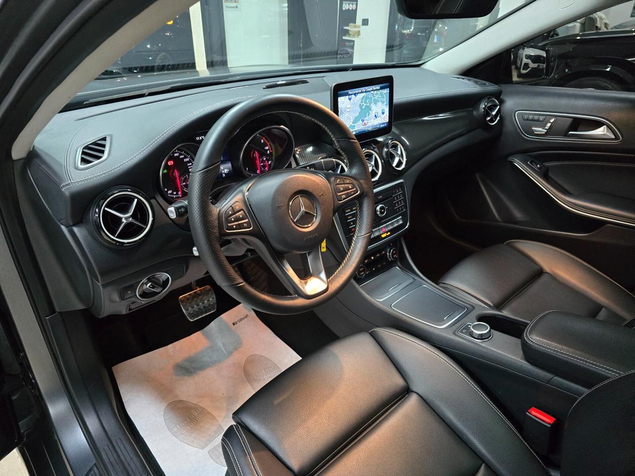 Mercedes-benz GLA 200 d Automatic 4Matic Premium (Tetto)