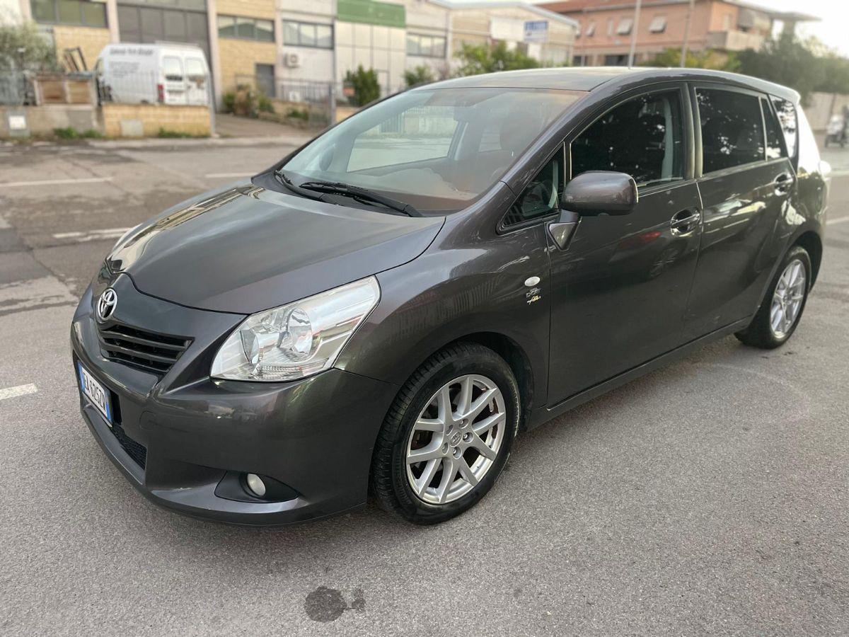 TOYOTA - Verso - 2.2 D-Cat 150CV aut. Sol