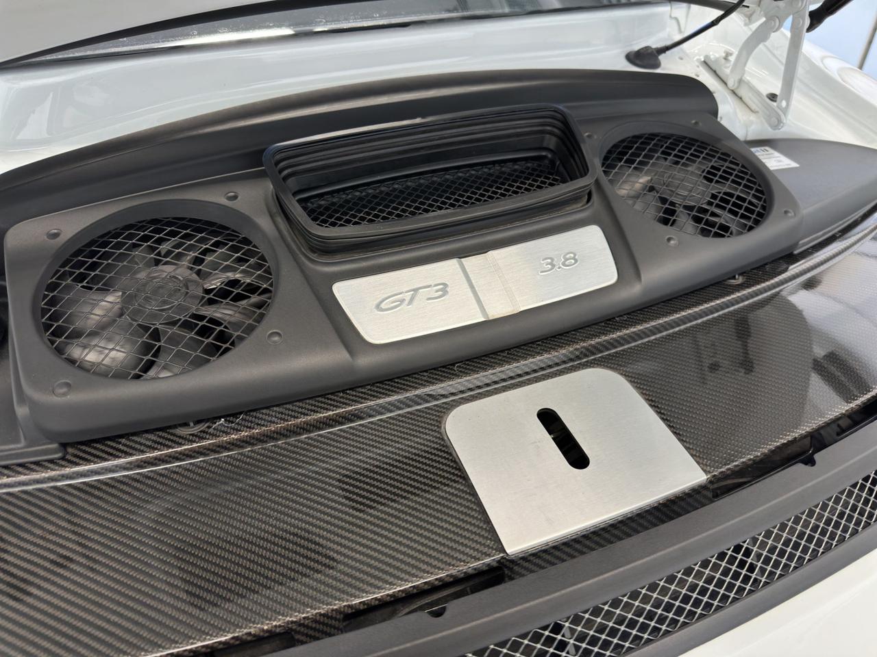 Porsche 911 Coupe 3.8 GT3