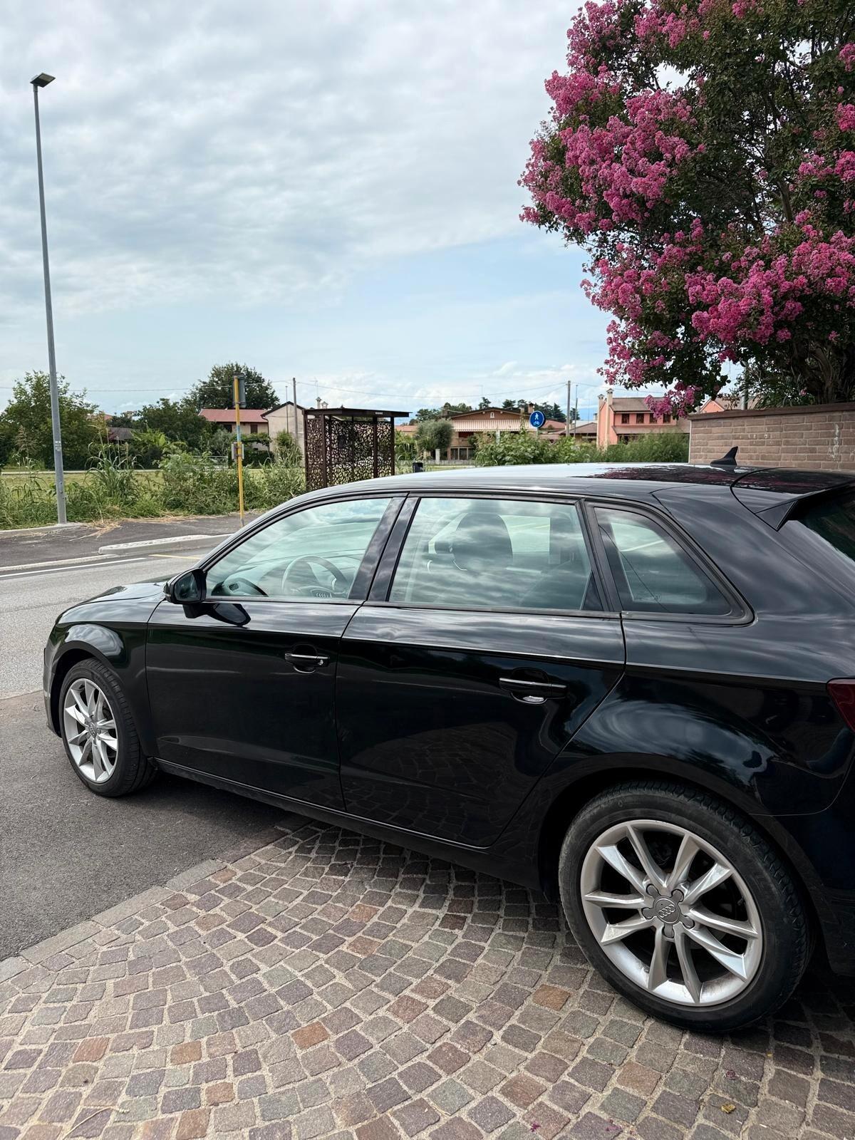 Audi A3 SPB 1.6 TDI clean diesel Ambition