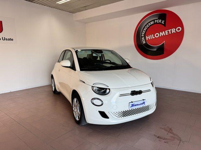 FIAT 500e Berlina 23,8 kWh Action