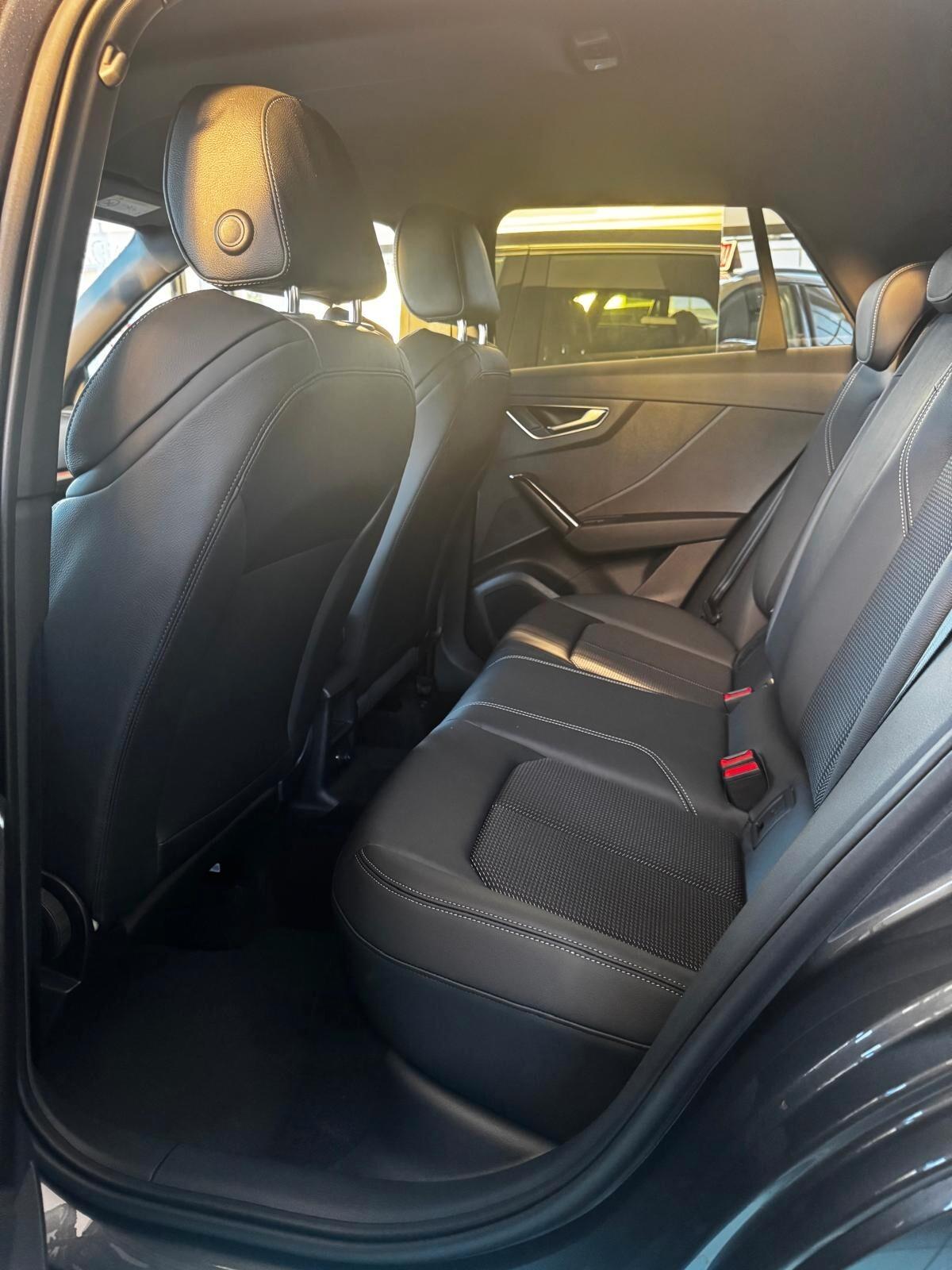 Audi Q2 35 TDI S tronic Identity Black Sline INTROVABILE