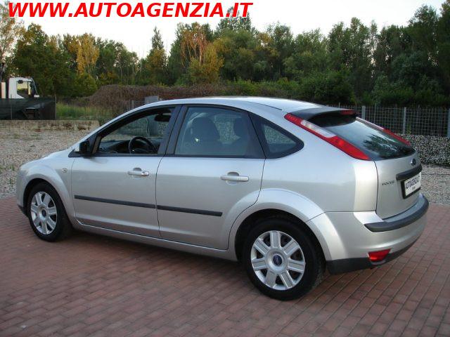 FORD Focus 1.6 TDCi (90CV) 5p. (POCHI KM)