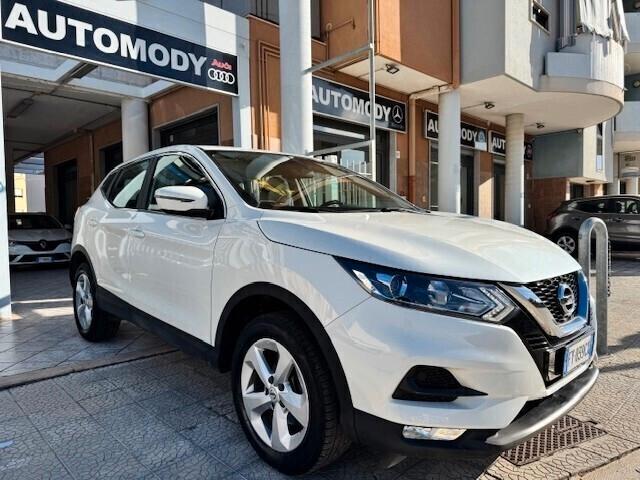 Nissan Qashqai 1.5 dCi 115 CV Business NAVI RETROCAMERA-1 PROPR.