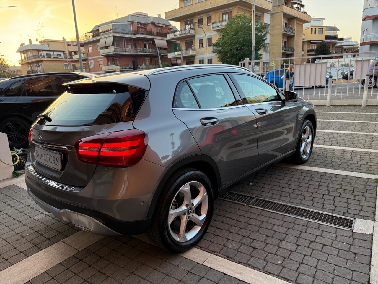 Mercedes-benz GLA 220d Sport Plus - IVA 22% - TAGLIANDI Mercedes-Benz