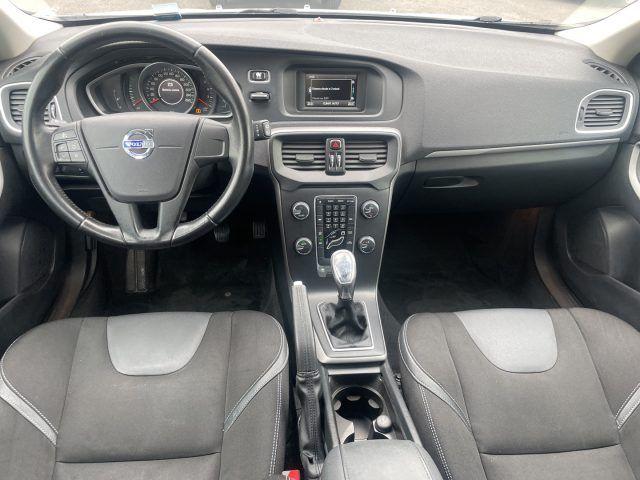 VOLVO V40 D2 1.6 DIESEL 115 CV Momentum