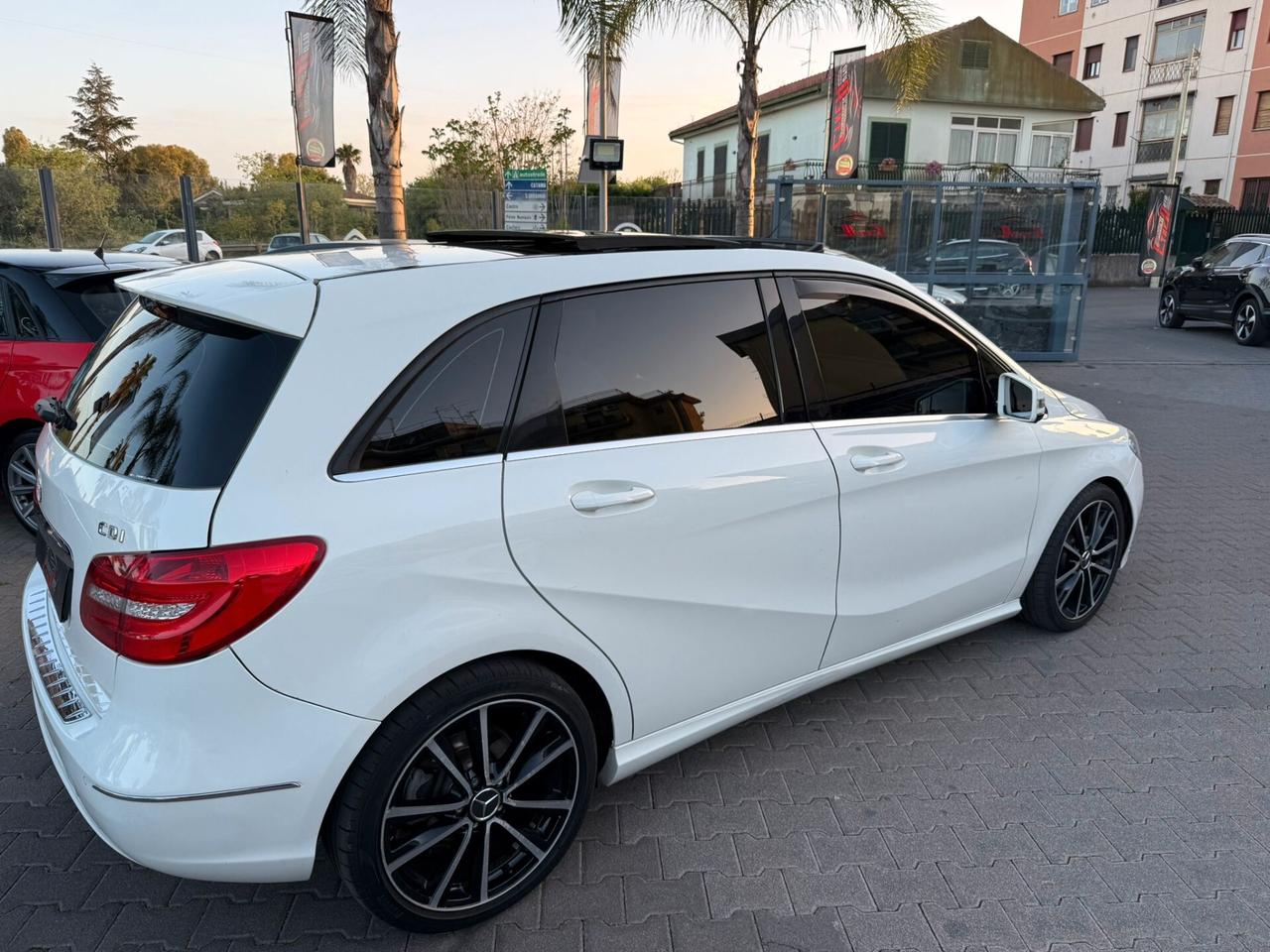 Mercedes B 200 CDI AMG Premium TETTO FULL - 2014