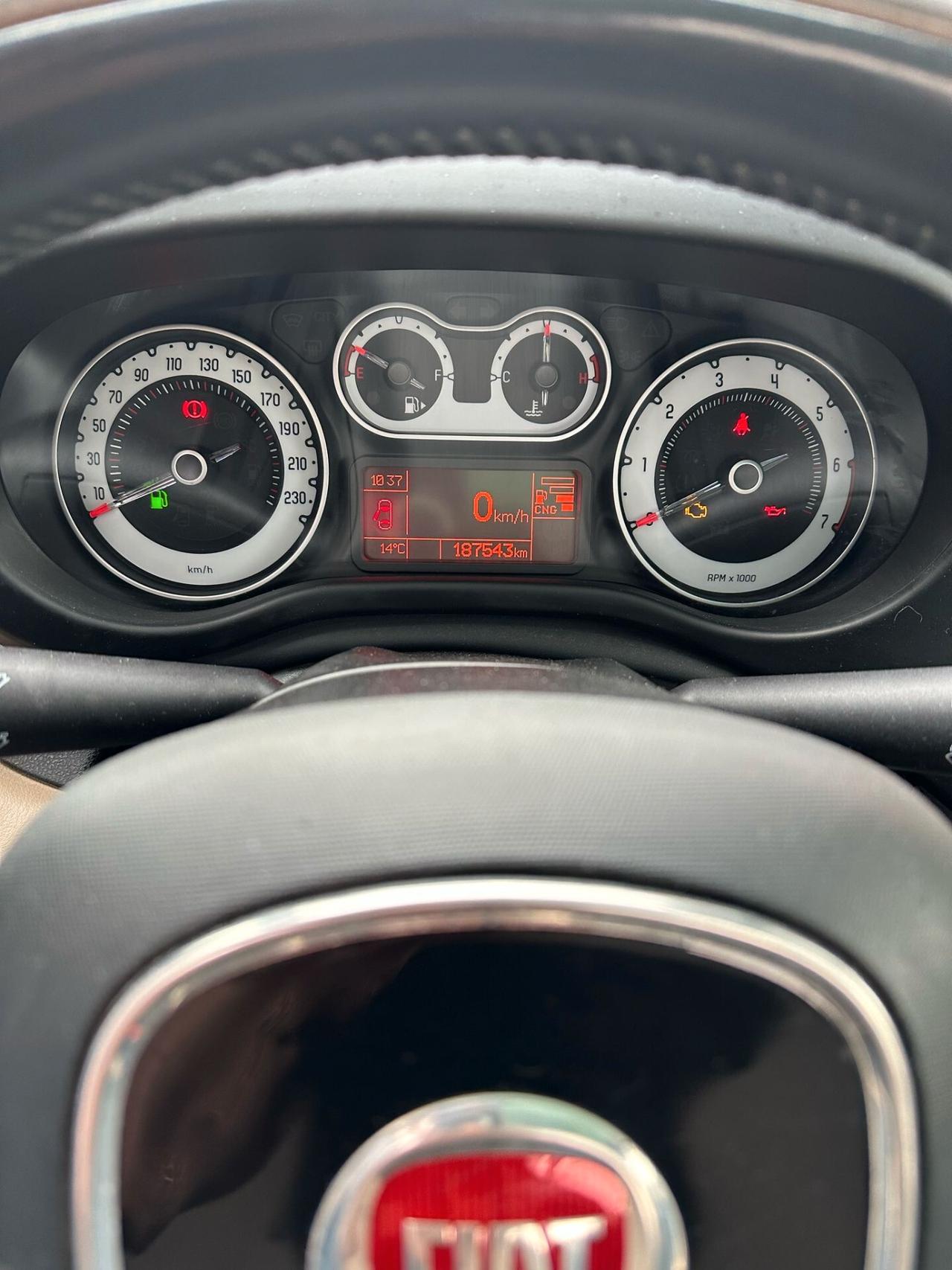 Fiat 500L Living 0.9 TwinAir Turbo Natural Power Lounge