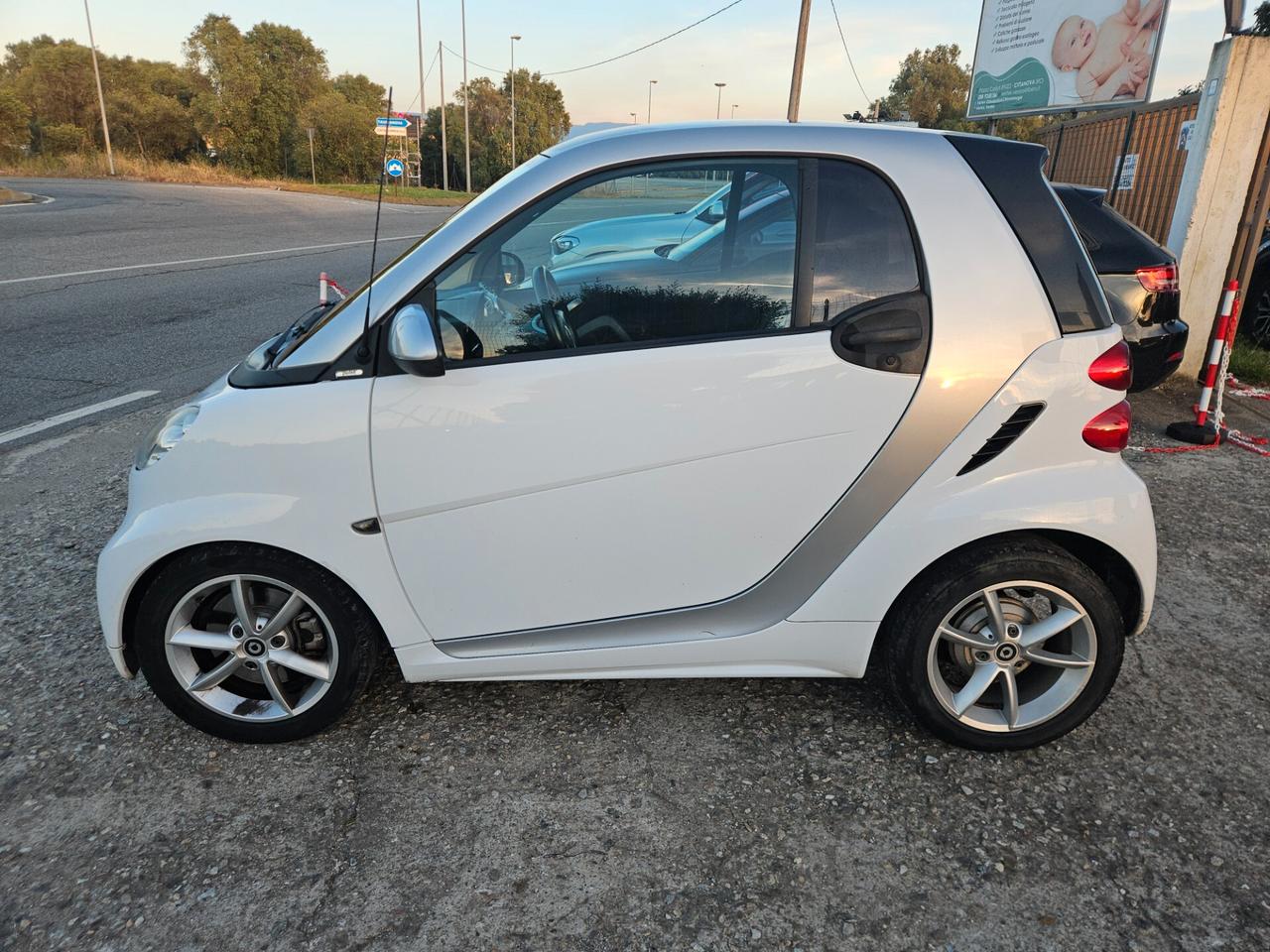 Smart ForTwo 1000 52 kW MHD coupé passion
