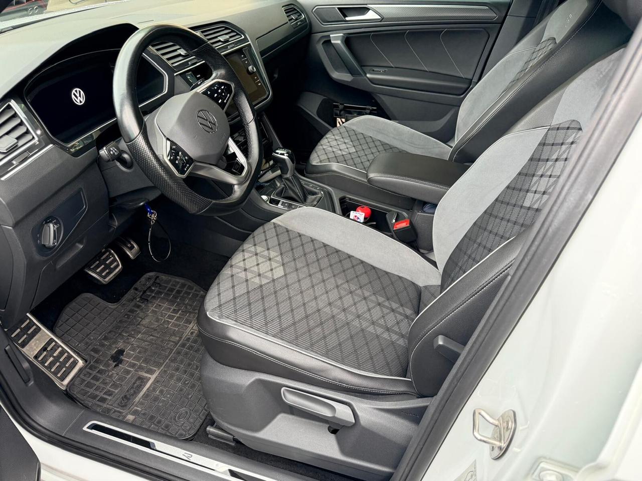 Volkswagen Tiguan 2.0 TDI 150 CV SCR DSG R-Line